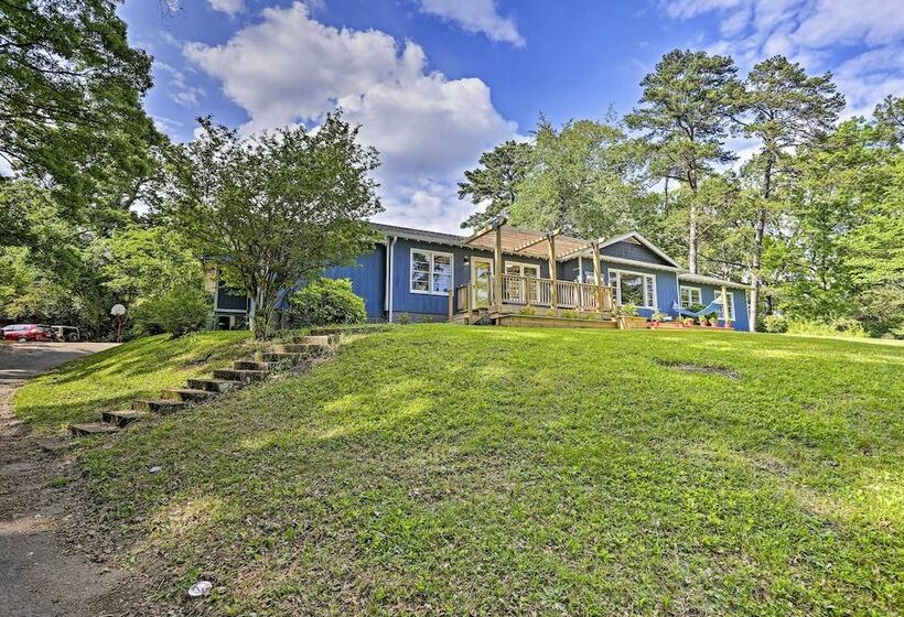 Family Friendly Escape ~ 6 Mi To City Center!