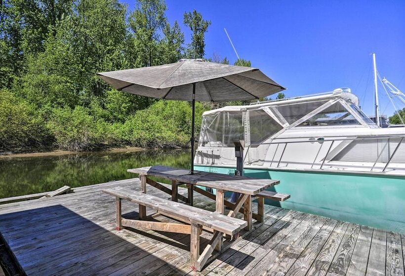 Floating Home On Columbia River W/ Provided Kayaks