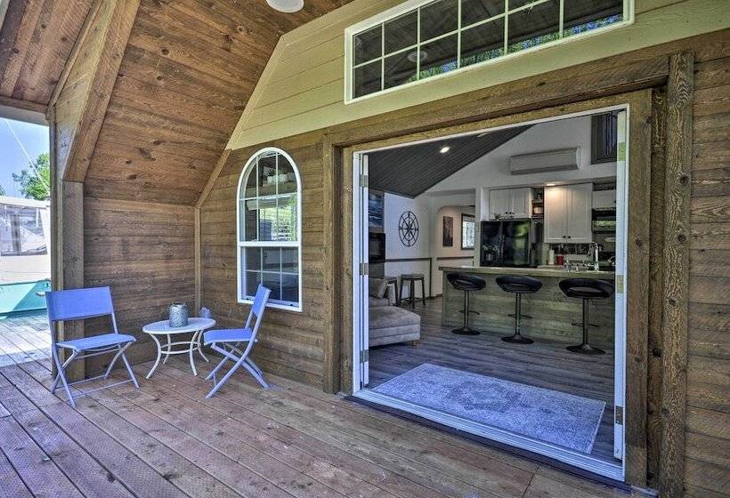 Floating Home On Columbia River W/ Provided Kayaks