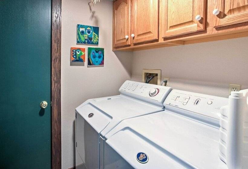 Walk To Main St Frisco: Home W/ Hot Tub + Deck!