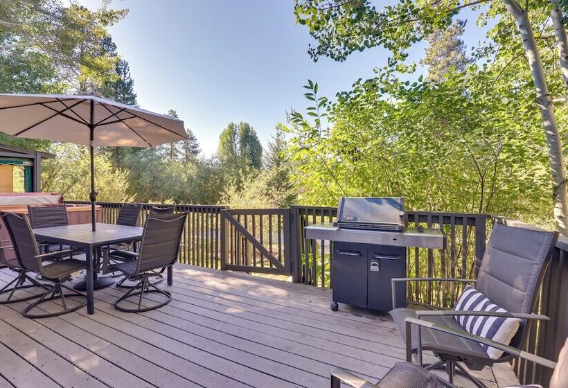 Walk To Main St Frisco: Home W/ Hot Tub + Deck!