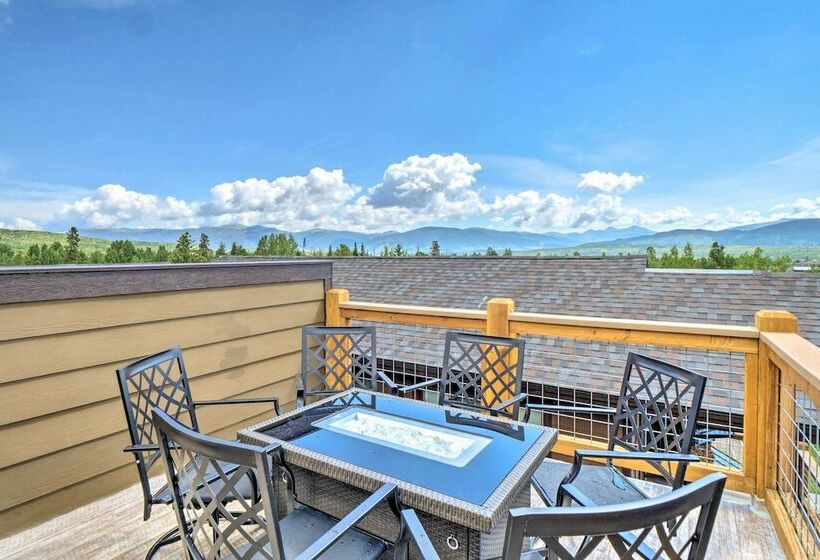 Frisco House Rooftop Deck W/ Fire Pit Table