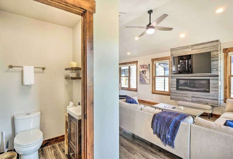 Frisco House Rooftop Deck W/ Fire Pit Table