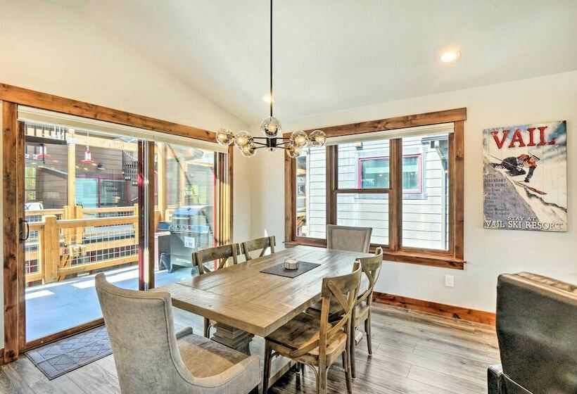 Frisco House Rooftop Deck W/ Fire Pit Table