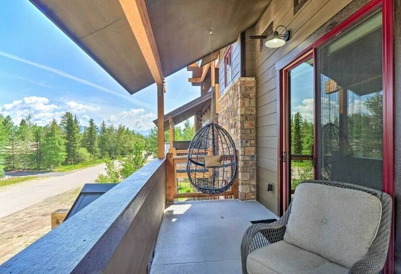 Frisco House Rooftop Deck W/ Fire Pit Table