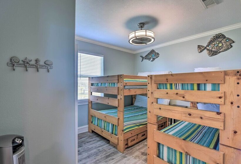 Galveston Resort House Dazzling Bay Vistas!