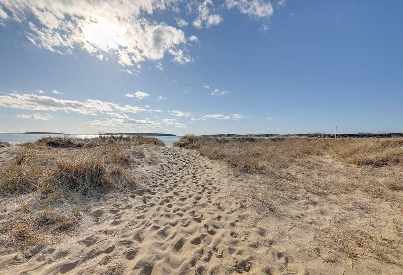 Wellfleet Home W/ Deck, Bay Views & Kayaks