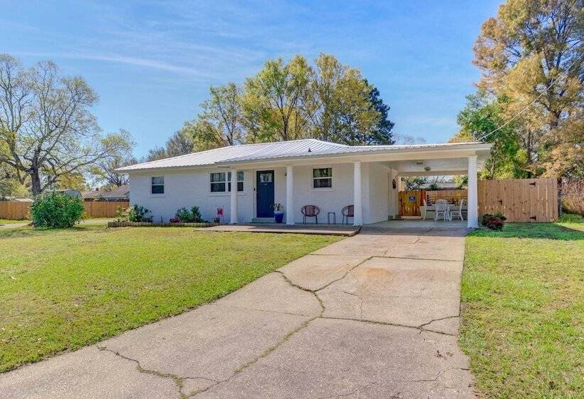 Gulf Breeze Home W/ Pool, Grill & Fire Pit