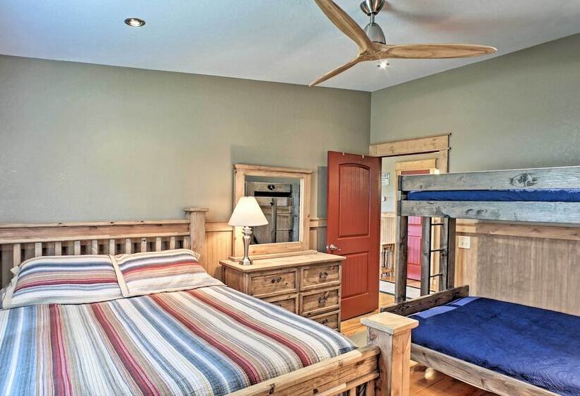 Guntersville Cabin W/ Lake Views!