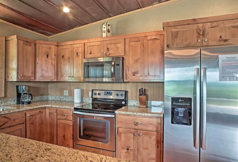 Guntersville Cabin W/ Lake Views!