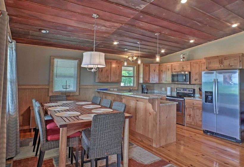 Guntersville Cabin W/ Lake Views!