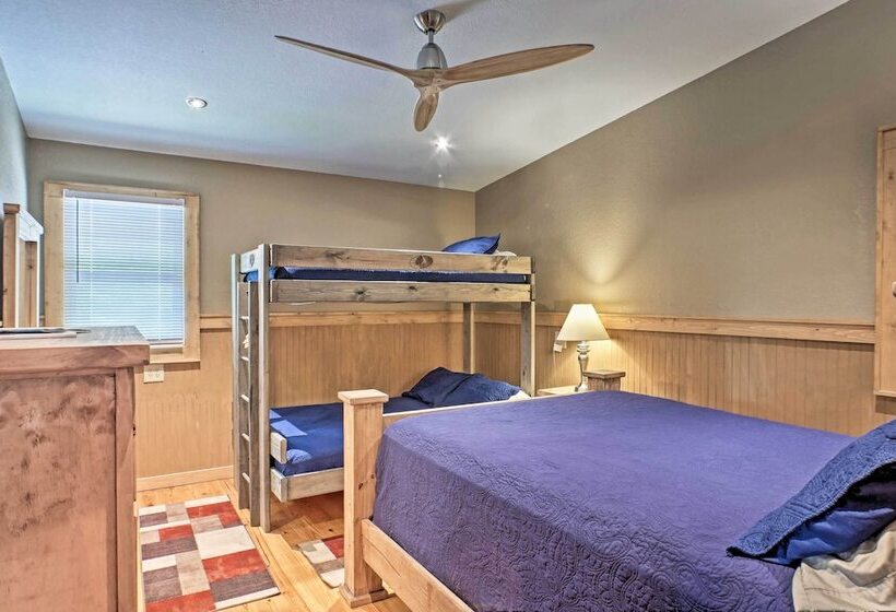 Guntersville Cabin W/ Lake Views!