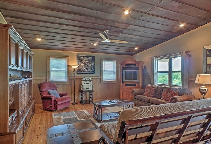 Guntersville Cabin W/ Lake Views!