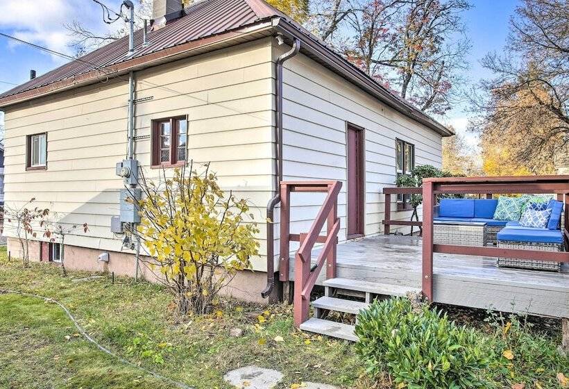 High End & Homey Family Abode: Walk Downtown!