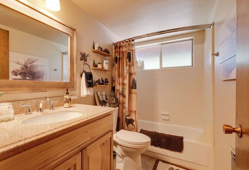 Furnished Deck: High Sierra Cabin In Twain Harte!