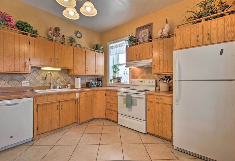 Historic Helena Home W/ Mtn Views   2 Mi To Dtwn!