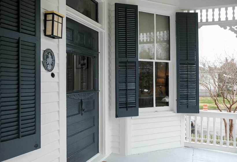 Historic Galveston Home, 1 Mile To Pleasure Pier!