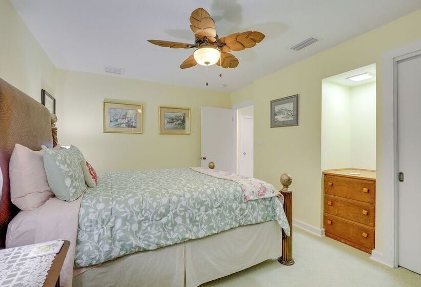 Historic St Augustine Bungalow: Walk To Beach