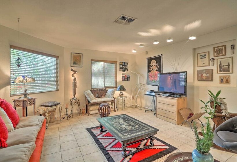 Desert Hot Springs Home W/ Geothermal Mineral Pool