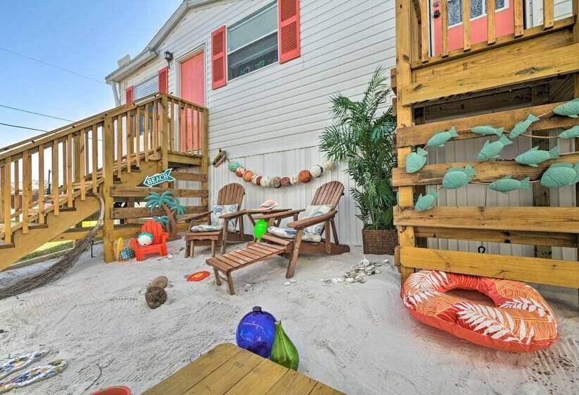 Homosassa River Home W/ Private Boat Ramp & Kayaks