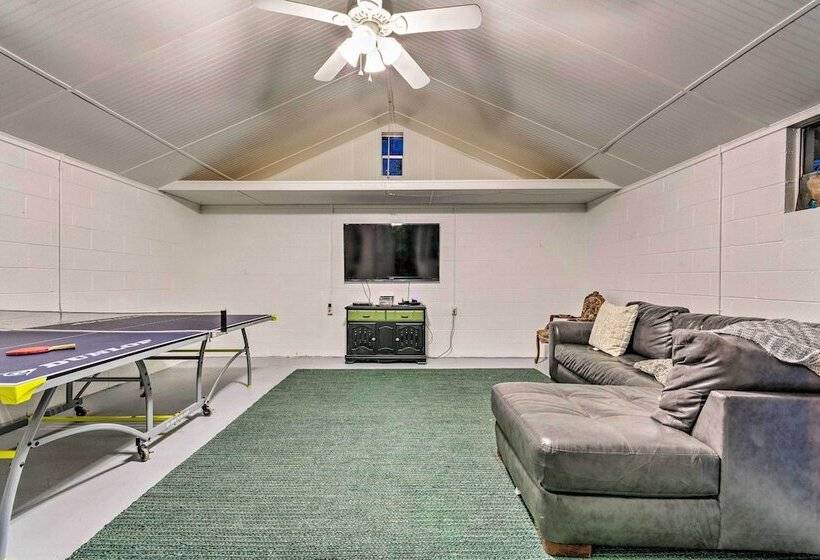 2 Mi To Hot Springs Nat L Park: Hot Tub Haven!