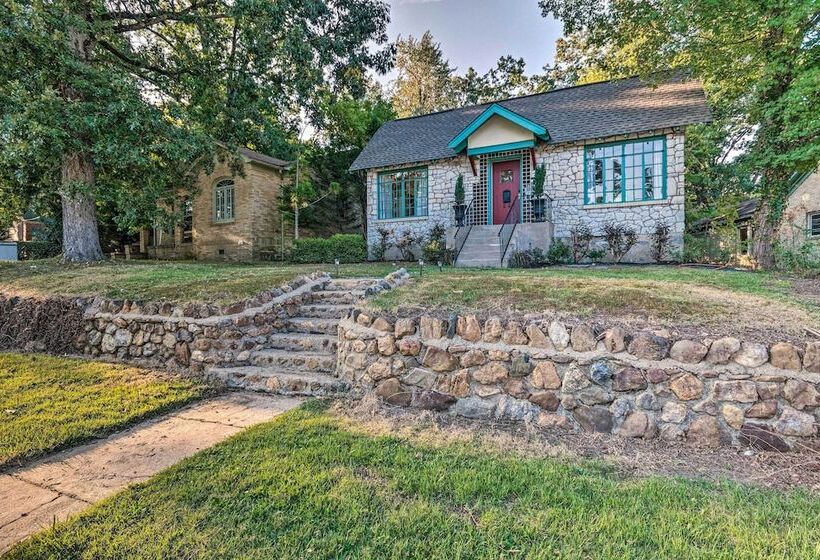 2 Mi To Hot Springs Nat L Park: Hot Tub Haven!