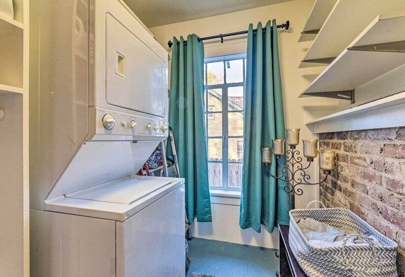 2 Mi To Hot Springs Nat L Park: Hot Tub Haven!