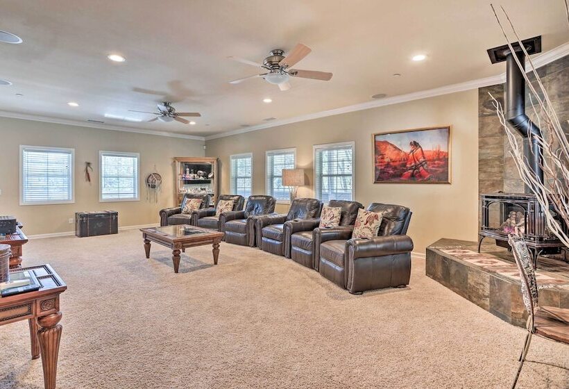 Huge Lake Arrowhead Home W/ 3 Decks & Grill!