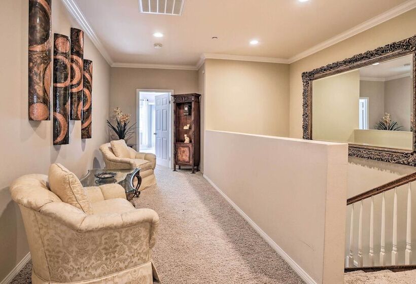 Huge Lake Arrowhead Home W/ 3 Decks & Grill!