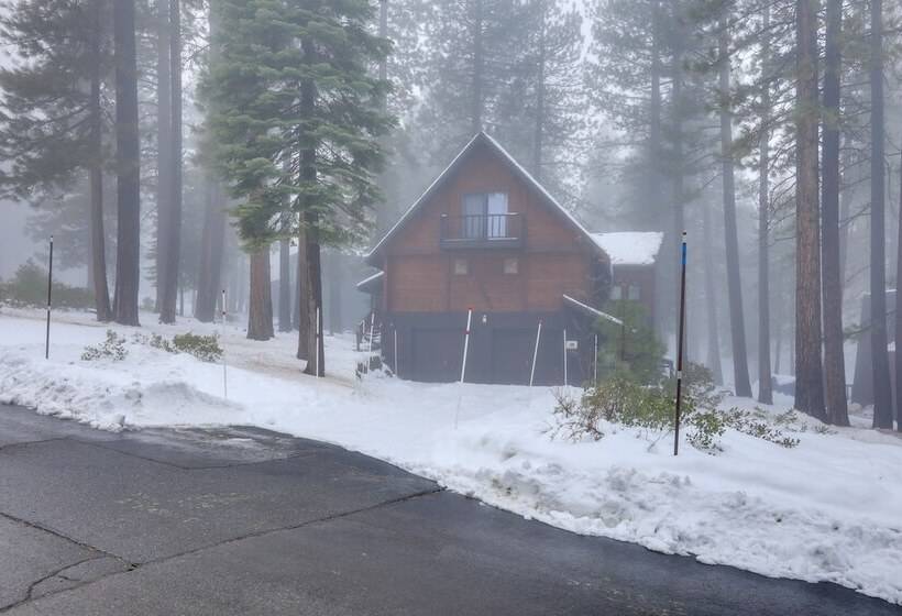 Idyllic Cabin W/ Shuttle: 2 Mi To Northstar Resort