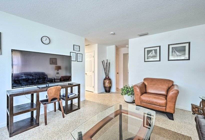 Inverness House W/ Boat Launch + Home Gym!