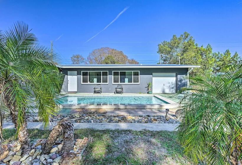 Inverness House W/ Boat Launch + Home Gym!