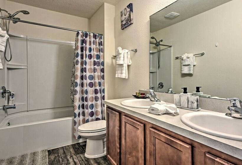 Jax Home W/ Yard  10 Mi To Adventure Landing!