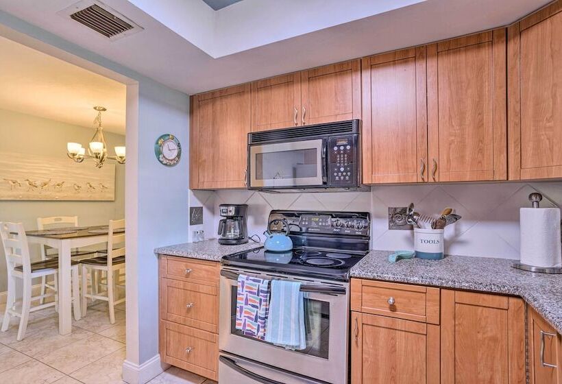 Jensen Beach Home W/ Pool Access < 1 Mi To Beach!