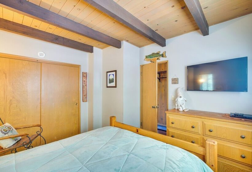 Lake Arrowhead Family Home W/ Game Room