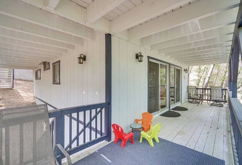 Lake Arrowhead Family Home W/ Game Room