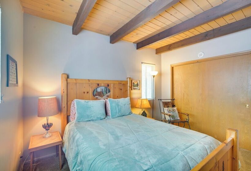 Lake Arrowhead Family Home W/ Game Room