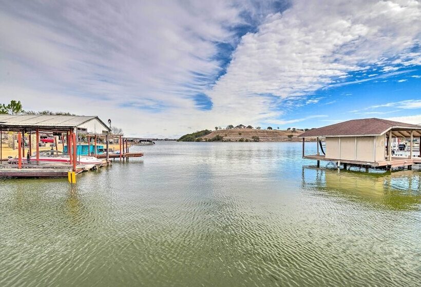 Lake Dayz Granbury Retreat W/ Private Dock!