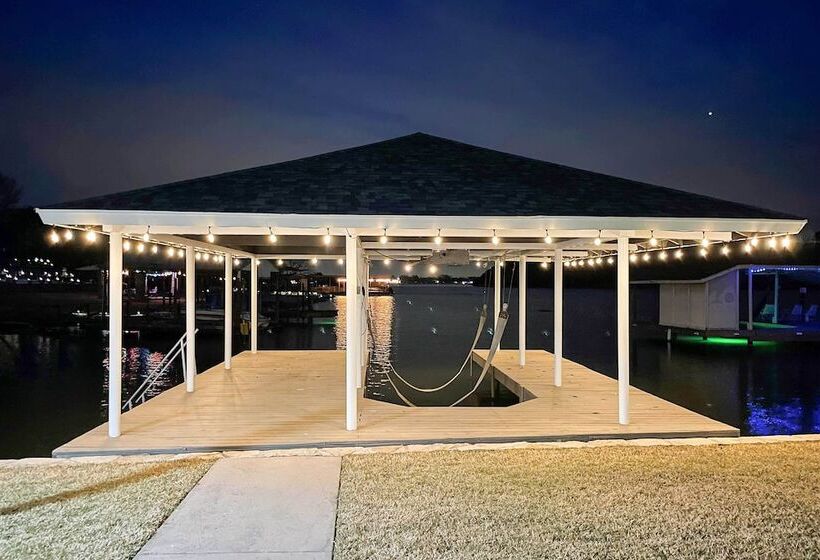 Lake Dayz Granbury Retreat W/ Private Dock!