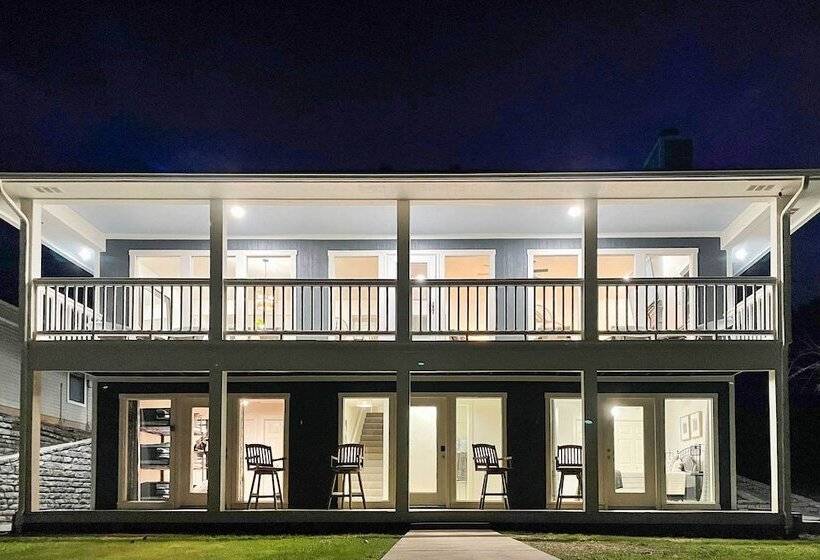 Lake Dayz Granbury Retreat W/ Private Dock!