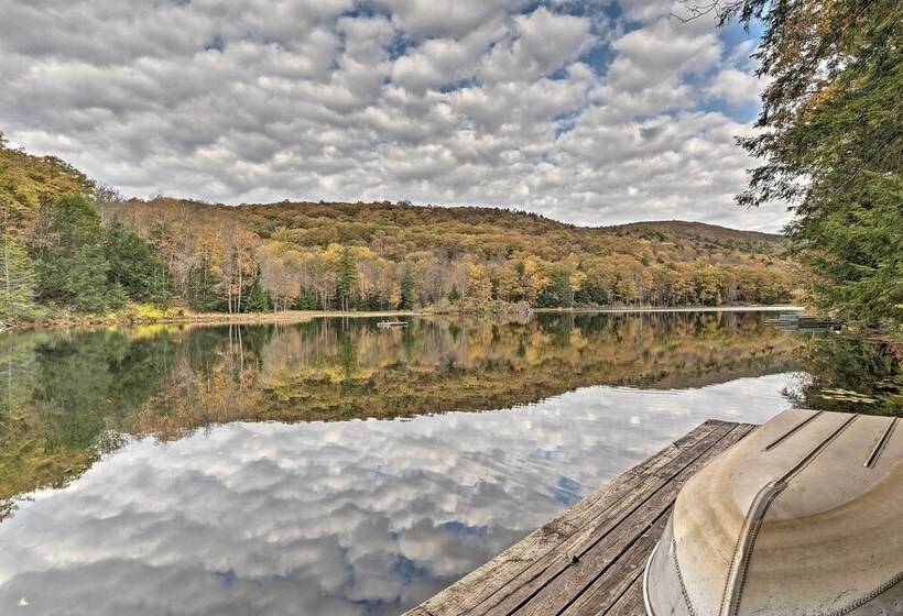 Lakefront Berkshires Retreat W/ Deck, Dock & Boat!