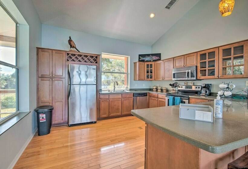 Lakefront Crystal River Home W/ Private Dock!