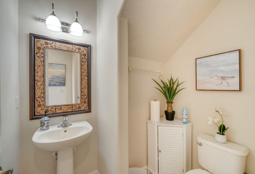 6 Mi To Disney: Lakefront Reunion Resort Home