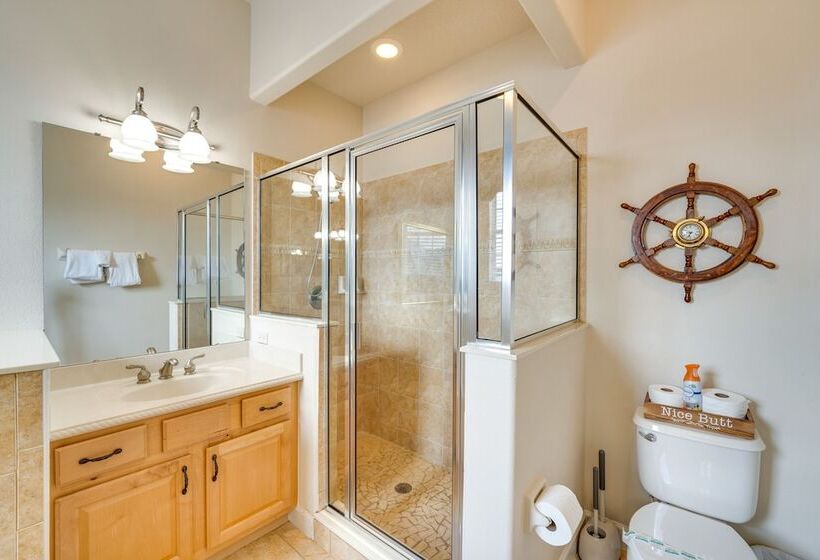 6 Mi To Disney: Lakefront Reunion Resort Home