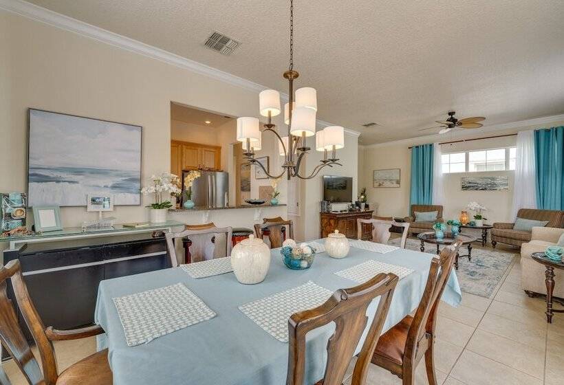 6 Mi To Disney: Lakefront Reunion Resort Home