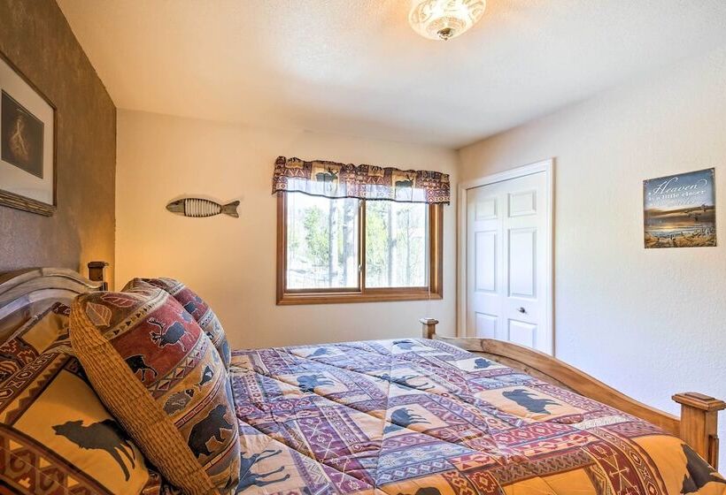 Large Home On 1 Acre: 2 Mi To Grand Lake Village