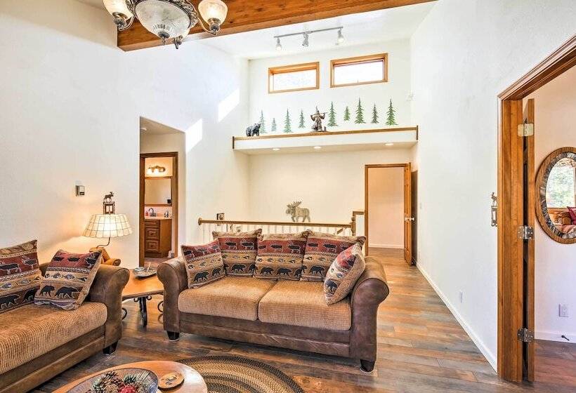 Large Home On 1 Acre: 2 Mi To Grand Lake Village