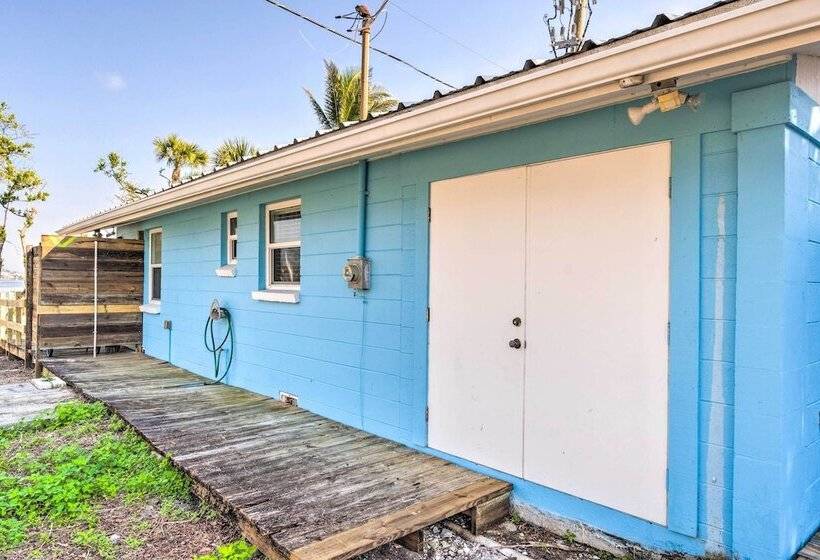 Little Gasparilla Home: Walk To Beaches!