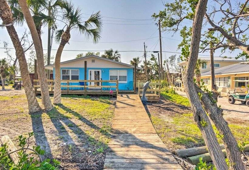 Little Gasparilla Home: Walk To Beaches!
