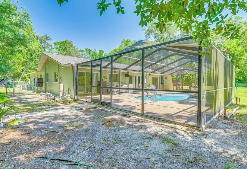 Lovely Crystal River Home W/ Lanai & Pool!